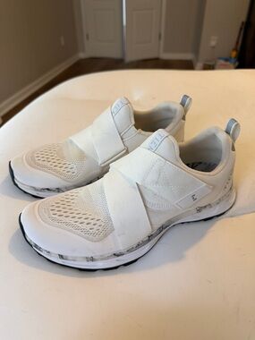 TIEM Slipstream- White Marble Cycling Shoes & Shimano SPD Cleat Set